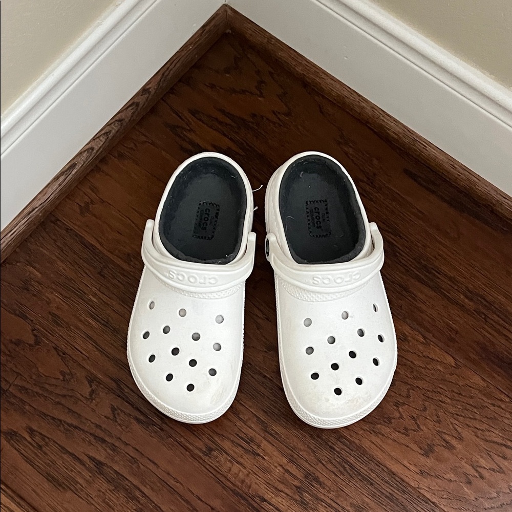 CROCS Classic Clogs in White with Gray Footbed